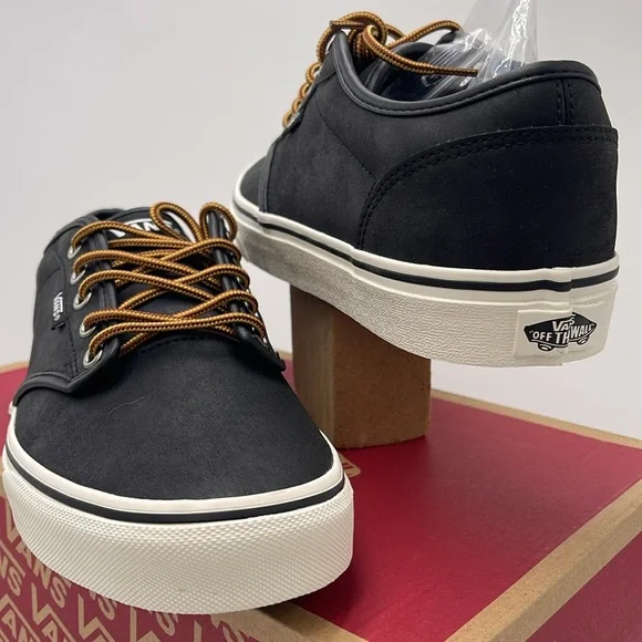 Vans WMNS Black Sneakers Classic Low-Top Design Atwood (Leather)BIck/Marshmallow - Picture 9 of 16